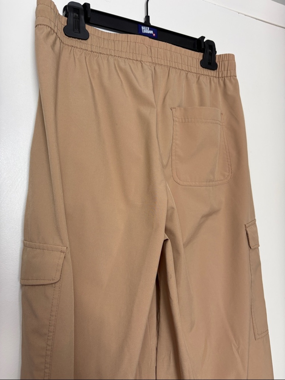 NEW Old Navy Wide Leg Cargo Pants Mid Rise Tan Medium Tall - Picture 4 of 5